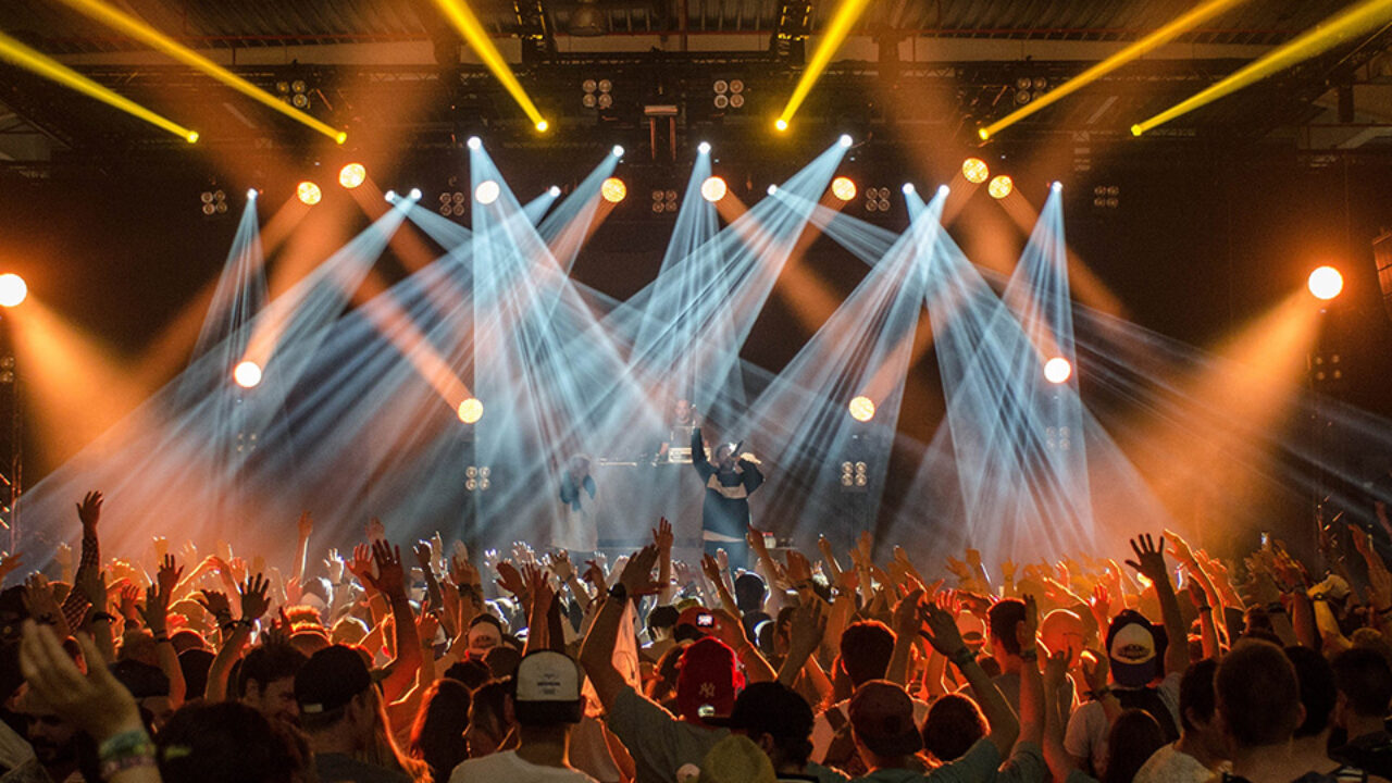 Eventi Pubblici: un'esplorazione di condivisione, cultura e coinvolgimento